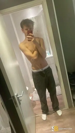 Gay Escort Camden 20yr - shaving