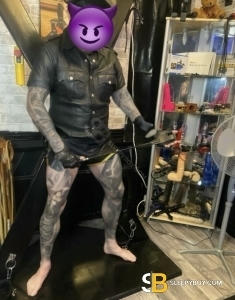 male escort Willenhall Eric