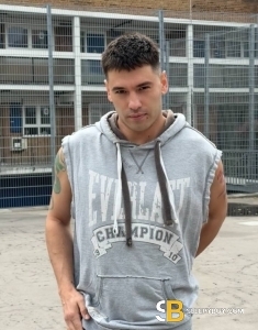 male escort London Denis