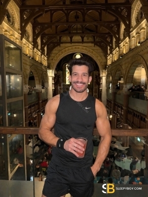 Gay Escort Douglas 25yr - double penetration