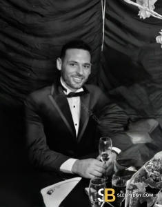 male escort Newcastle Upon Tyne Zackk