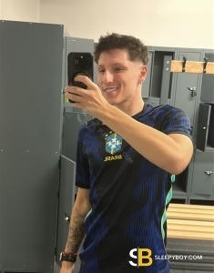 male rent boy London João Victor