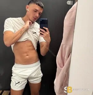 Bisexual Escort Alex Castro 24yr - role