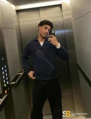 Bisexual Escort Bruno 25yr - licking