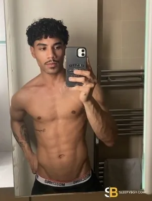 Bisexual Escort Bruno 25yr - licking