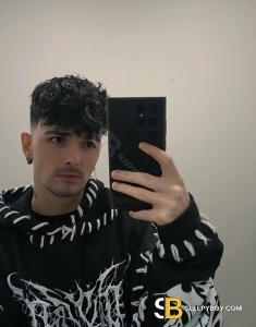 male escort Paisley Uri