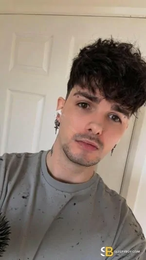 Gay Escort Uri 30yr - dirty talk