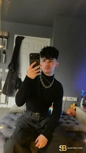 Gay Escort Uri 30yr - shaving