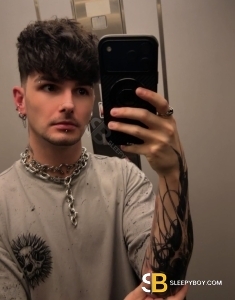 male escort Paisley Uri