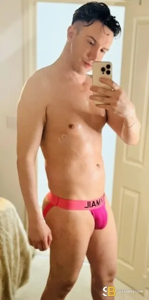 Gay Escort Victor 28yr - role