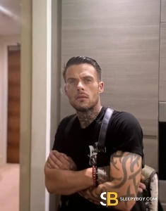 male rent boy Sutton Dan