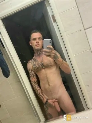 Bisexual Escort Dan 36yr - licking