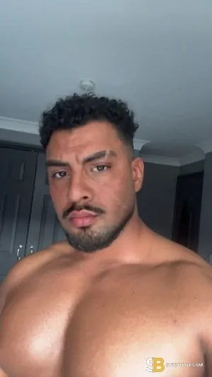 Bisexual Escort Enzo 26yr - double penetration