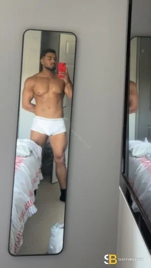 Bisexual Escort Enzo 26yr - double penetration