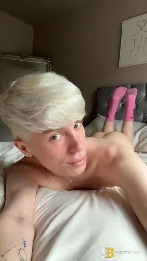 Gay Escort Will 24yr - licking
