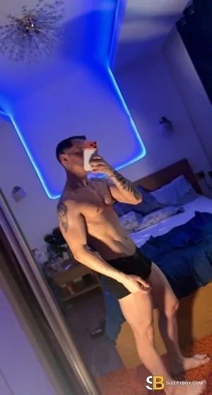 Gay Escort Alef 28yr - licking