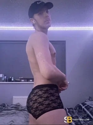 Gay Escort Liam 24yr - sucking