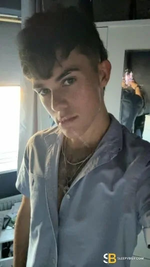 Gay Escort Jack 21yr - licking