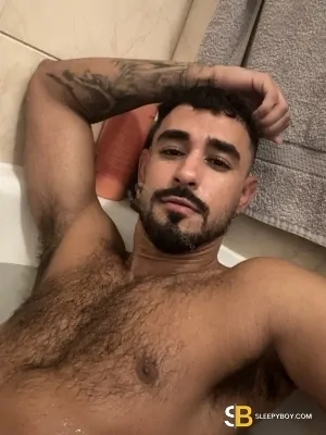 Bisexual Escort Johnny 29yr - licking