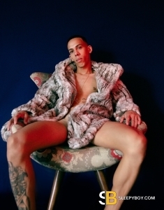 male rent boy Cardiff Pierre