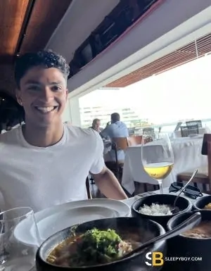 Gay Escort Henri 23yr - role