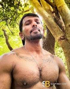 male rent boy London Exoticbrownie