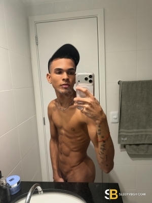Gay Escort Igor 25yr - role