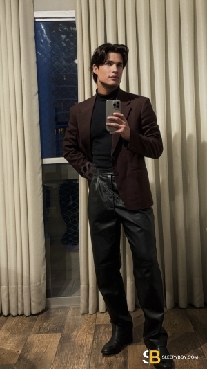 Gay Escort Mateus 22yr - role