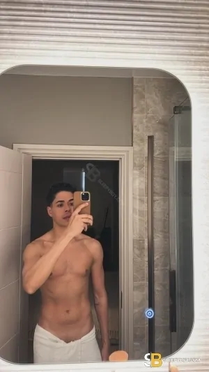 Bisexual Escort Lucas Hide 26yr - role