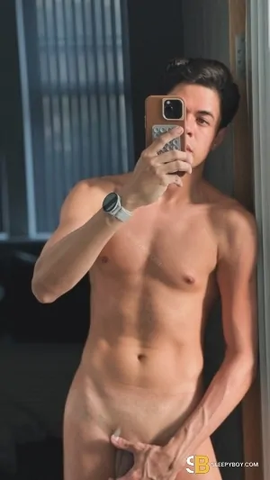 Bisexual Escort Lucas Hide 26yr - sucking