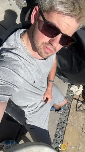 Gay Escort Logan 18yr - always safe sex
