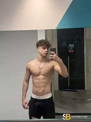 Gay Escort Lucasbr_xl 22yr - role