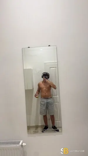 Gay Escort Felipe 22yr - licking