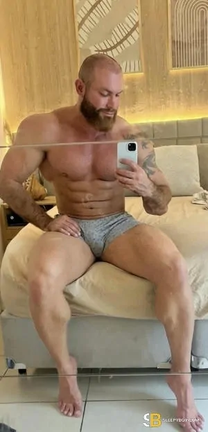 Gay Escort Ray 30yr - role