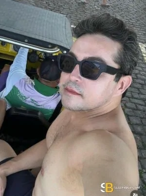 Bisexual Escort Michargan 39yr - licking