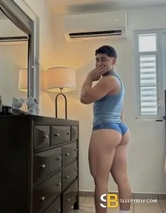 male rent boy Glasgow J&uacute;lio