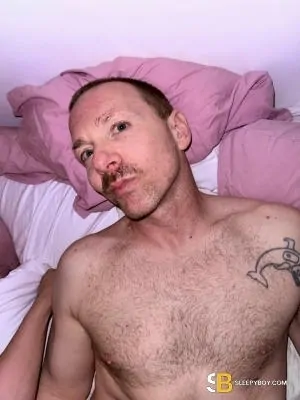 Gay Escort Ed 42yr - role