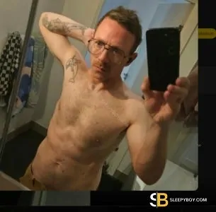 Gay Escort Ed 42yr - sucking