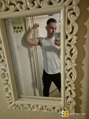 Gay Escort Rhys 30yr - role