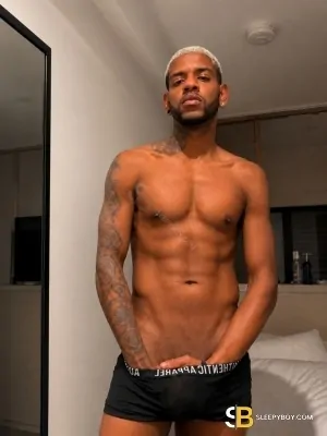 Bisexual Escort Lucas 27yr - role