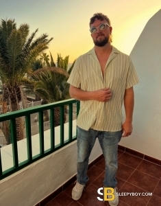 male rent boy Chester Owain