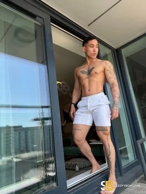 Bisexual Escort Daniel Lino 25yr - licking