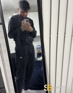 male rent boy Huddersfield Hayden