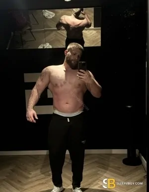 Gay Escort Harvey 27yr - role