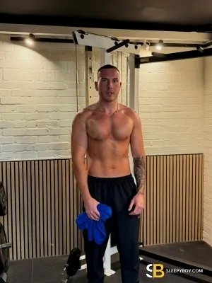 Bisexual Escort Mark 28yr - licking
