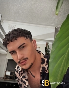 male escort Brighton Dominykas