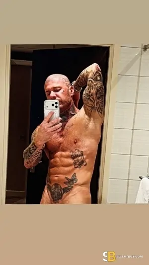 Bisexual Escort Murdz 43yr - role