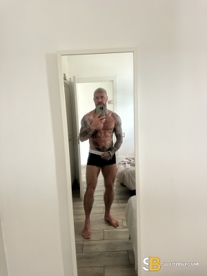 Bisexual Escort Murdz 43yr - licking