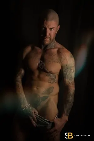 Bisexual Escort Murdz 43yr - licking