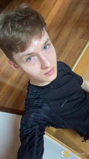 Gay Escort Nick 18yr - role